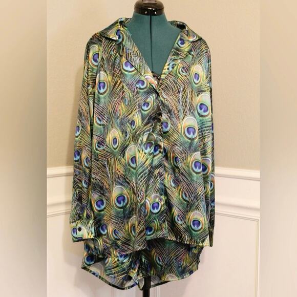 Nasty Gal Peacock Feather Print Button Down Shirt & Shorts Set Size 8 - Picture 3 of 5